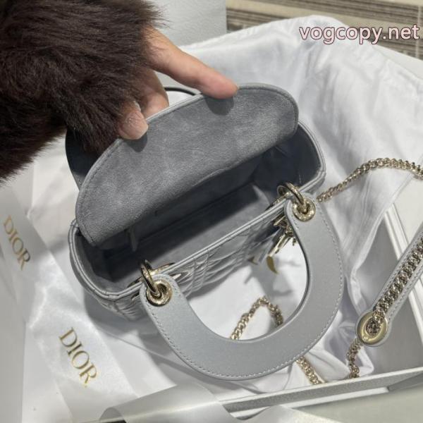 シーンで活躍する 新作入荷定番 飽きの来ないブランド 偽物Dior バッグ. 5 
