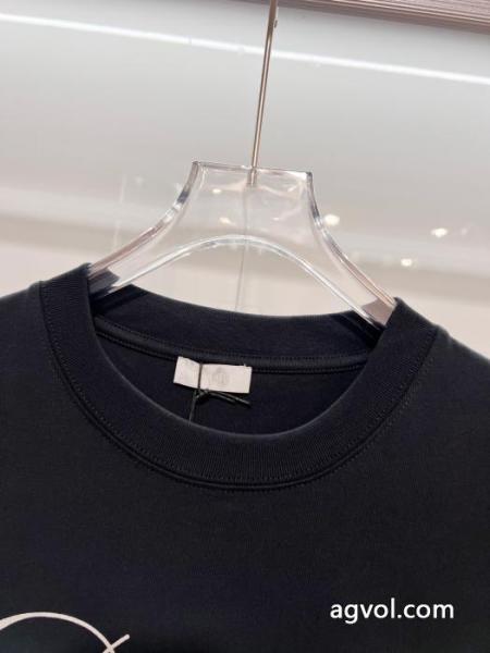 話題沸騰 洗練された印象 限定セールブランド コピー半袖TシャツDIOR 4