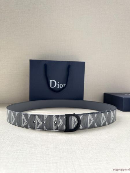     ベルトブランド 通販店コーデ選ばずおしゃれのポイント 高級感ある 即完売Dior. 0 