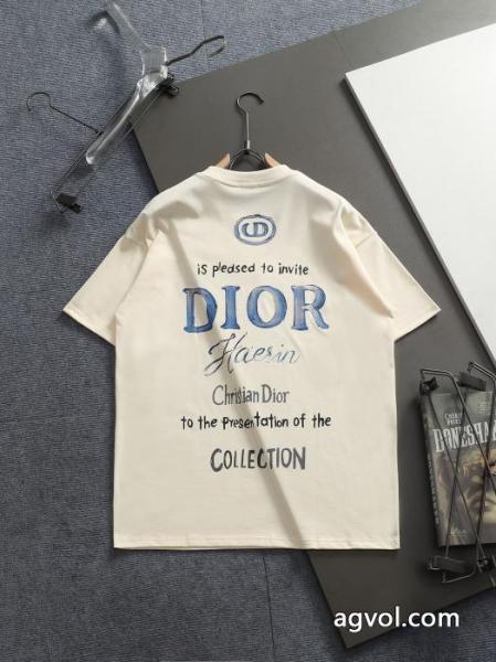 ディオールブランド コピー 着払い2026新作 好感度の高い人気販売 値下げ半袖Tシャツ 3