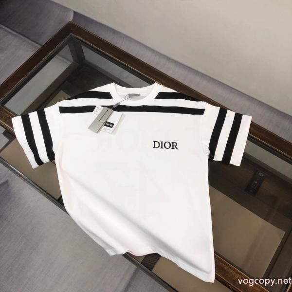 半袖Tシャツ限定品2026 高品質素材で作られる お出かけスタイルDior偽物 通販 0