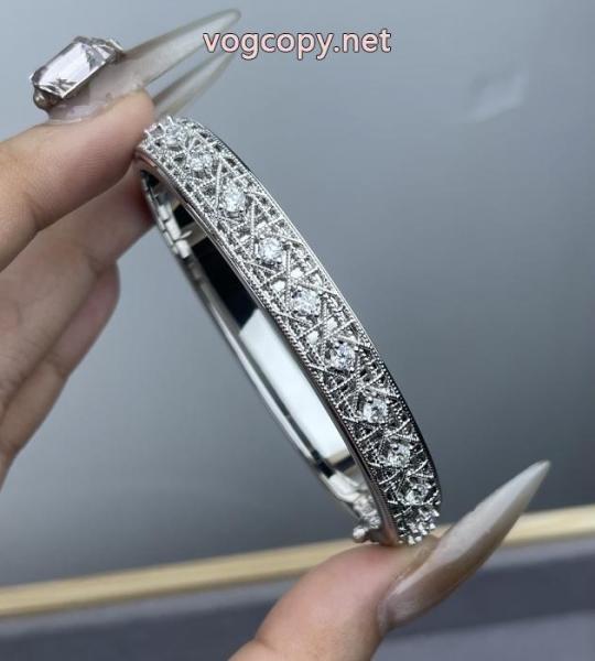 ブランド コピー バックDior26新作限定版プリント 人気定番定番 都会的ブランド ヘアアクセサリー.. 3