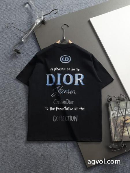 DIORブランド コピー半袖Tシャツ新着アイテム 個性的なモデル 高級感が漂う 5 