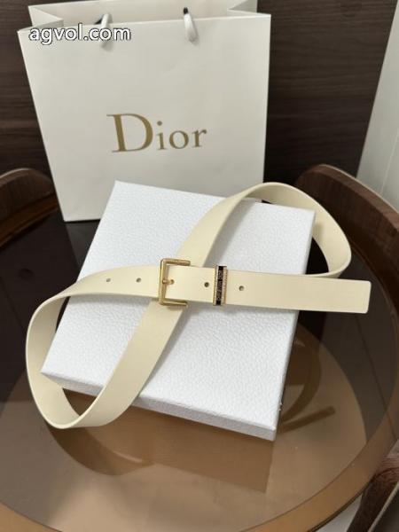 ブランド スーパー コピー 通販DIOR ベルトヒットする2026コレクション 今年のトレンド! より格上げして. 1