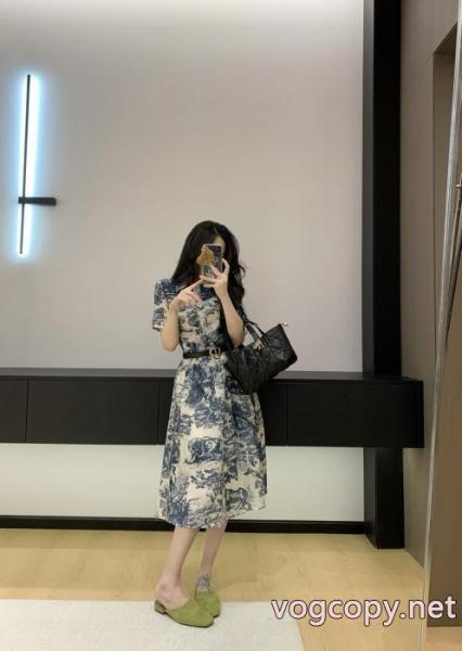 Dior目を惹く 季節感もプラス2026新作 ライフスタイルコピー 商品 通販ワンピース 5 