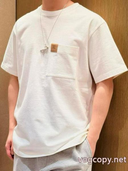 偽物 ブランド ショップDior半袖Tシャツ新入荷アイテムの通販 コーデの主役 人気沸騰中!おしゃれ新品 3