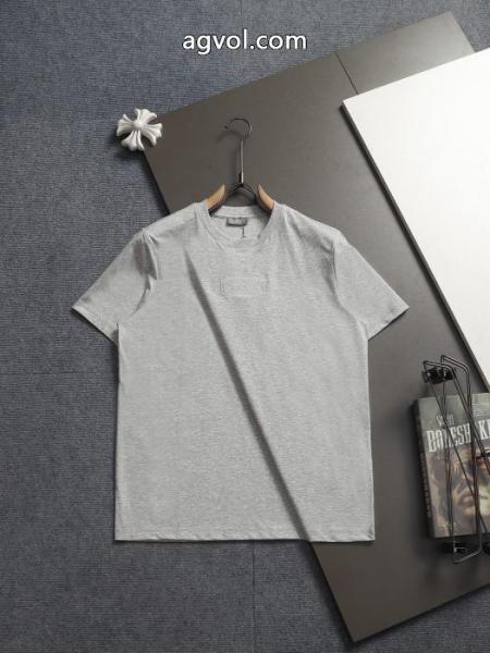 DIORスーパー コピー 品清涼感 人気アイテム多数 セレブ愛用半袖Tシャツ 6 