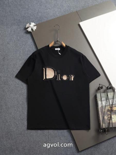 DIOR偽物 ブランド 激安半袖Tシャツ定価より50%OFF 2026新作登場 万能な一品 1