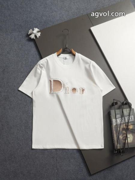 DIOR偽物 ブランド 激安半袖Tシャツ定価より50%OFF 2026新作登場 万能な一品 4