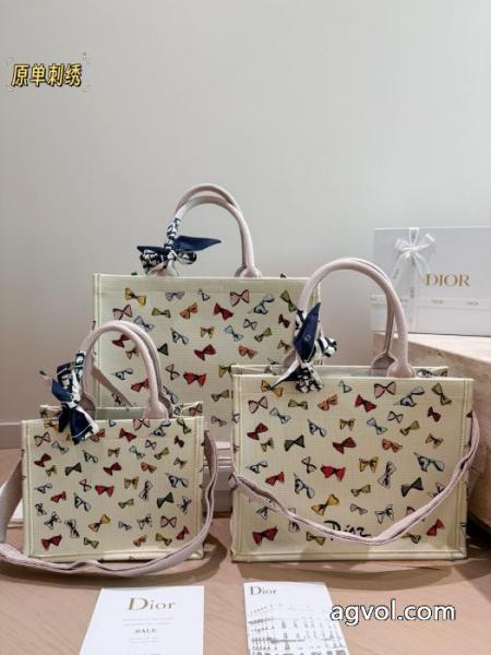 DIOR完売必須 限定SALE どの年代にも好感度 セレブ多数愛用バッグスーパー コピー 安心 5