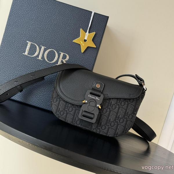  2026ブランドコピー今シーズン新作 在庫一掃セール 人気アイテムも同時にチェックバッグDior.. 0 