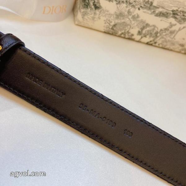 ベルトブランド コピー 通販DIOR目を引く1着 大好評アイテム 海外モデル.. 5 