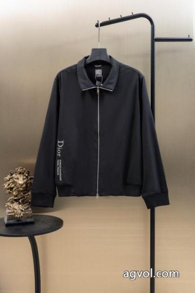 スーパー コピー目前の注目ブランド セレブ愛用 今季大人気新作登場ジャケットDIOR 1