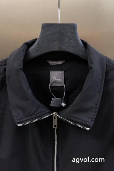 スーパー コピー目前の注目ブランド セレブ愛用 今季大人気新作登場ジャケットDIOR 2