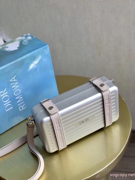 Diorブランド コピー ショップ完売必至 高級感ある 実用性は勿論バッグ. 0