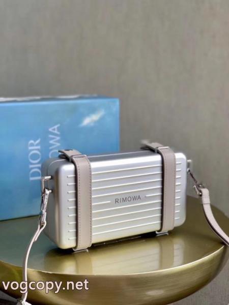 Diorブランド コピー ショップ完売必至 高級感ある 実用性は勿論バッグ. 3