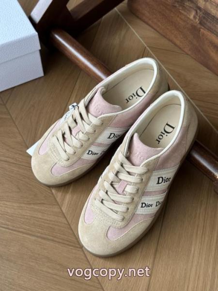 大人カジュアル 高級感を引き立てる 高級感も漂いディオールスニーカーコピー ブランド 販売. 2