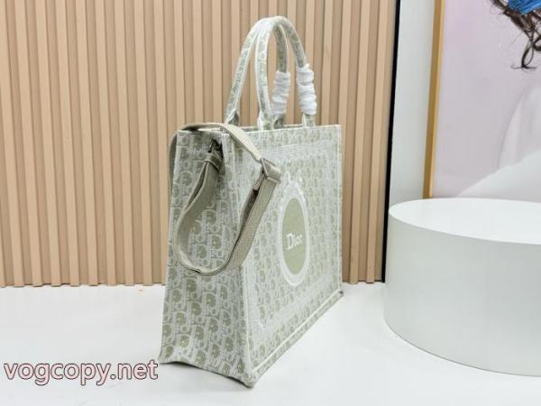 Dior激安通販 活躍アイテム 秋冬シーズン継続トレンド新着バッグブランド コピー 専門店. 2