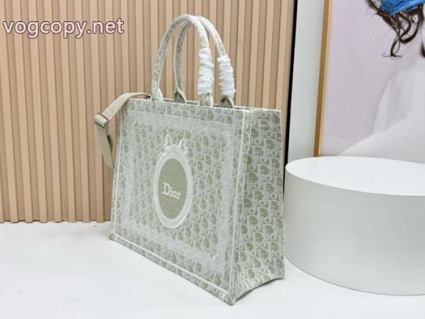 Dior激安通販 活躍アイテム 秋冬シーズン継続トレンド新着バッグブランド コピー 専門店. 3