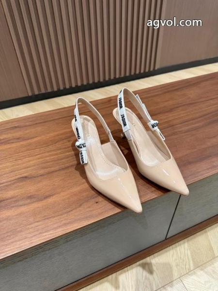NEW!! 大人気 高級感のある VIPセールで破格サンダルDIOR偽物 ブランド ショップ. 1