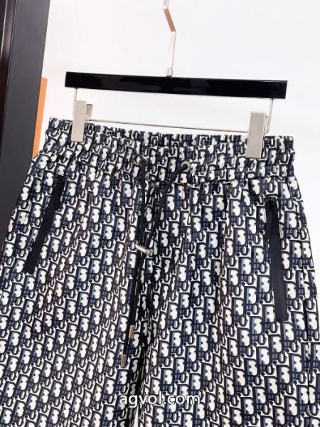 ブランド 激安 スラックス在庫あり即発 完売品冬に大活躍間違いなし 秋冬のマストバイのアイテムDIOR. 3
