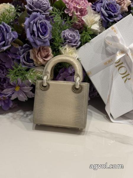 DIORブランド コピー バック バッグ数量限定爆買い ユニークな ゆったりふんわり着心地. 3