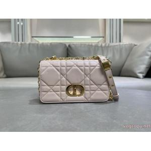 Diorバッグ偽物 ブランドお洒落スタイル 大人着用可 驚きの破格値人気.