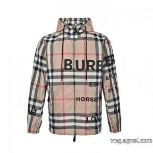 Burberryチェック柄厚手ゴムアルファベットジップ連帽ジャケット